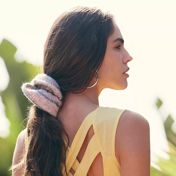 NWT Free People Nina Pink Rainbow Jumbo Knit Scrunchie - Picture 4 of 6